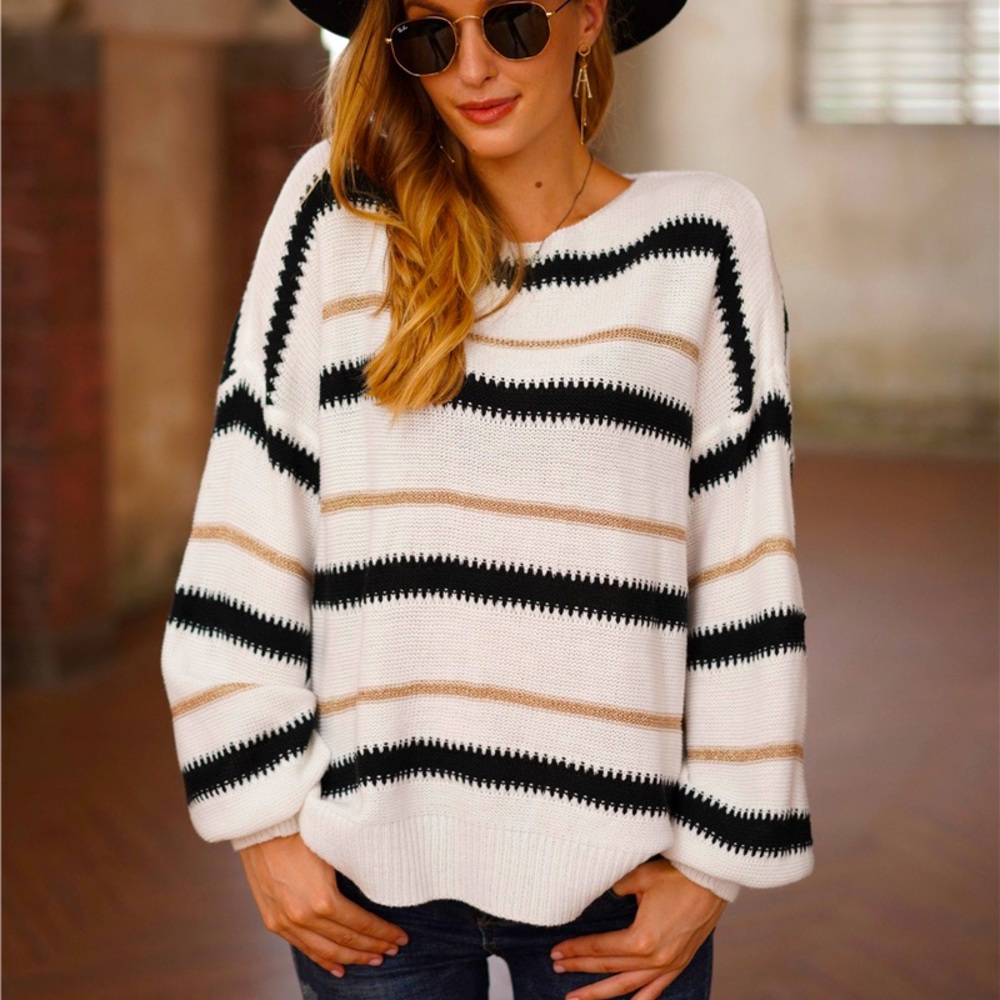 🍁🆕White Striped Loose Fit Sweater - Picture 6 of 6